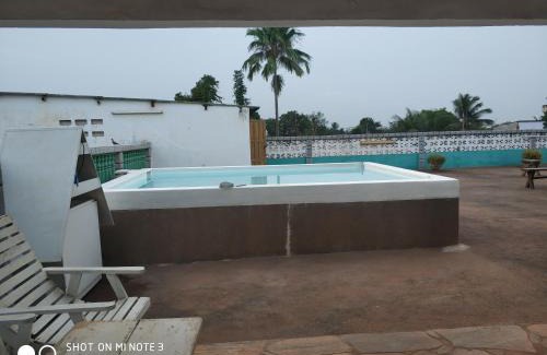 Lome House | Bougainvilliers