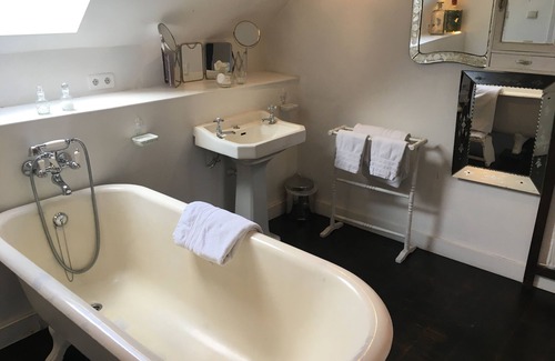 Haringrode Bed & Breakfast | Boulevard Leopold Rooms & Suites