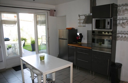 Bourbourg Cottage | Bourbourg furnished cottage - 2 bedrooms - 5 people - enclosed garden - private parking