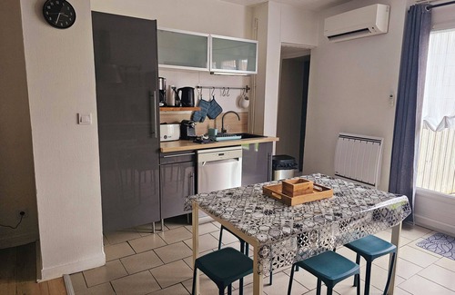 Bourbourg Cottage | Bourbourg furnished cottage - 2 bedrooms - 5 people - enclosed garden - private parking