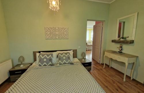 Ziepniekkalns Apartment | Boutigue city house with terrace and garden free parking