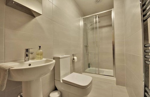 Southport Apartment | Boutique 2 bedroom town centre ground floor apartment