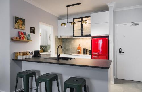 East Perth Apartment | Boutique 2BR Apartment close to Optus Stadium & CBD