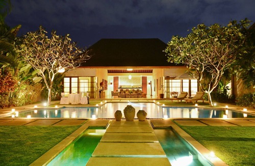 Laksmana Villa | Boutique 2BR Luxury Villa! - W/Daily House Keeping & A Pool!
