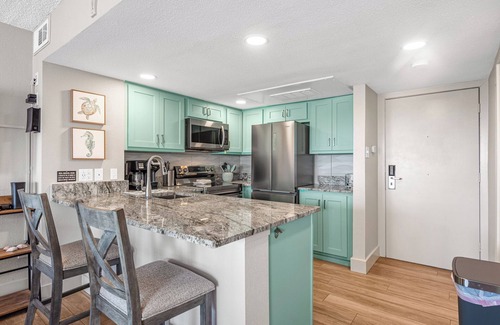 Cinnamon Shore Condo | Boutique Beachfront Resort Condominium with Beach Boardwalk | Casa Condo 208
