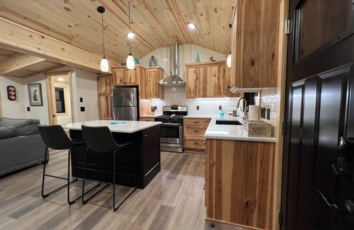 Whipholt Cabin | Boutique cabin that is feet from Leech Lake. Enjoy the Million dollar view.
