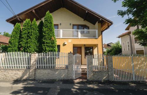 Deva House | Boutique Casa Galbena
