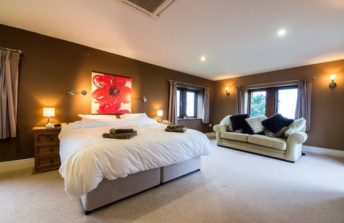 Peak District Other | Boutique Detached Farm House With Hot Tub 14 guests