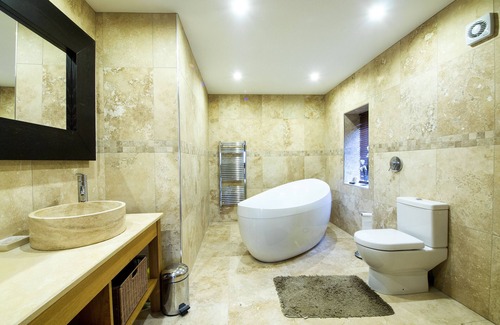 Peak District Other | Boutique Detached Farm House With Hot Tub 14 guests