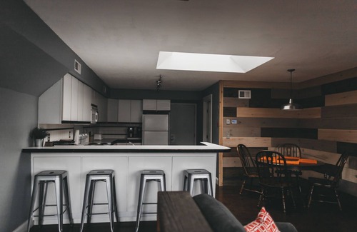 Grand Rapids Apartment | Boutique Hotel 2 Bedroom Suite