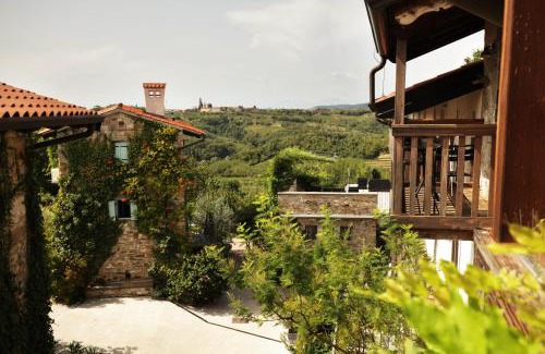 Kozana House | Boutique Hotel Dvor