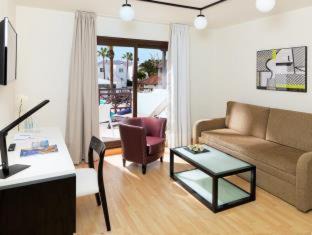 Playa Blanca Hotel | Boutique Hotel H10 White Suites - Adults Only