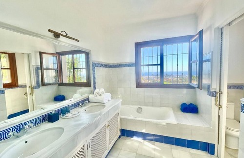Benahavis Bed & Breakfast | Boutique Hotel Maravilla