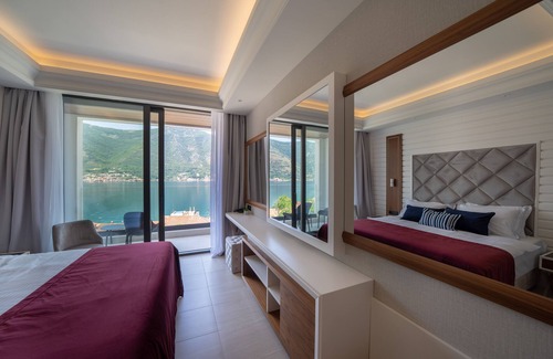 Dobrota Hotel | Boutique Hotel R Palazzo