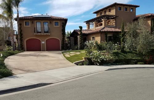 Rancho Penasquitos Villa | Boutique Luxury in Upscale Area with Private Entry & Bath, Villa B