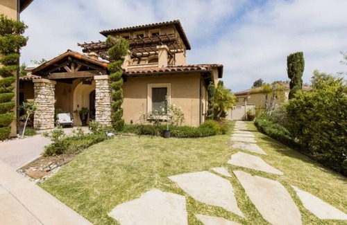 Rancho Penasquitos Villa | Boutique Luxury in Upscale Area with Private Entry & Bath, Villa B