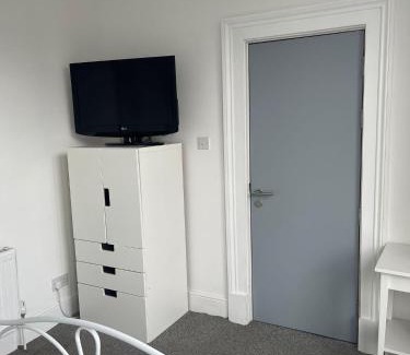 New Ferry House | Boutique Rooms