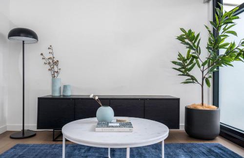 Glen Iris Apartment | Boutique Stays - Axel Apartments 202 The Radnor