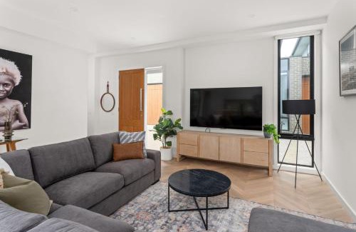 Camberwell House | Boutique Stays - Milk & Honey