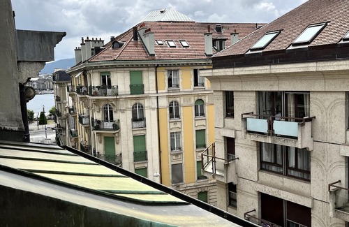 Geneva City Centre Apartment | Boutique Studio 2min to Train Station
