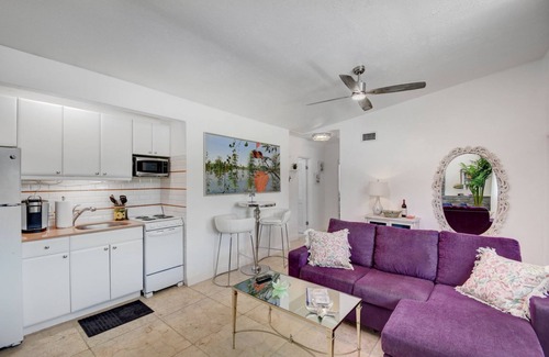 Ocean Ridge Apartment | Boutique Style Apartment with Pool 200 meters from the beach