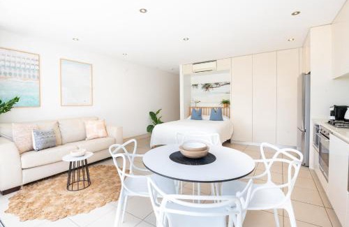 Bondi Beach Apartment | Boutique Terrace Apt in Bondi Beach