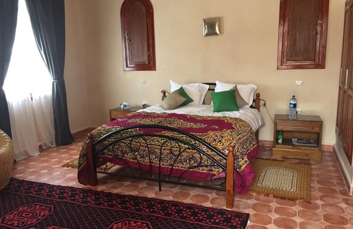 Ida Ougourd Bed & Breakfast | Bouzama room breakfast included, pool view
