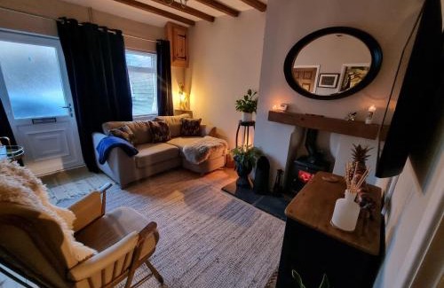 Margam House | Bow Cottage