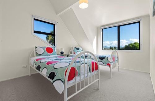Bowentown House | Bowentown Beauty