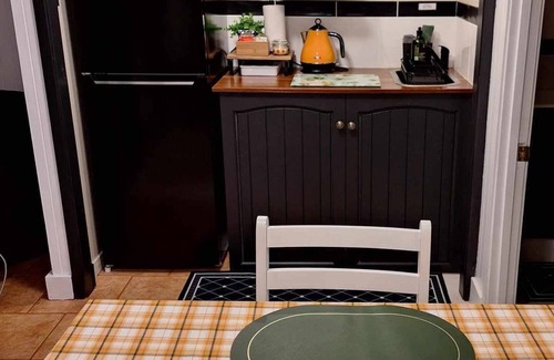 Beechmont Apartment | Bowerbird Cottage Studio Apartment - Binna Burra Bushwalks & Tea House nearby