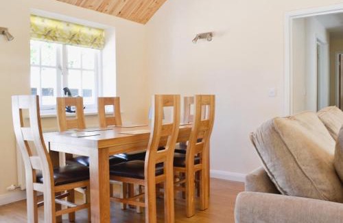 Lechlade House | Bowles Cottage