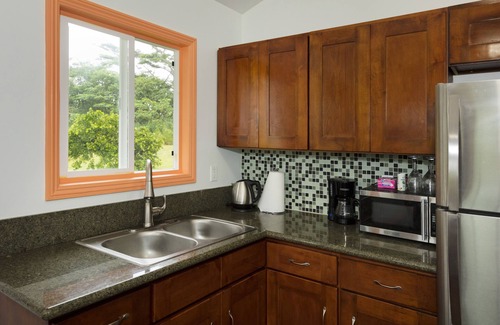 Kapoho House | Bowman's Big Island Guest House, Lava Tree State Park, Night Market, Beach