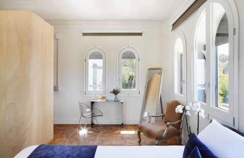 Collado Mediano Hotel | Box art hotel