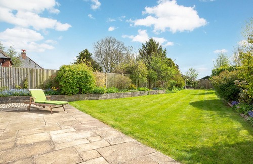Bodham House | Box House - Three Bedroom House, Sleeps 6