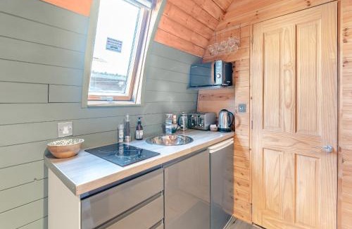 Sleaford House | Boxing Hare - Uk39915