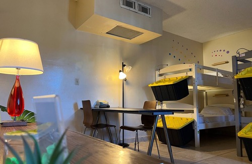 Hallandale Beach Hostel | Bposhtels Hollywood Florida - Hostel