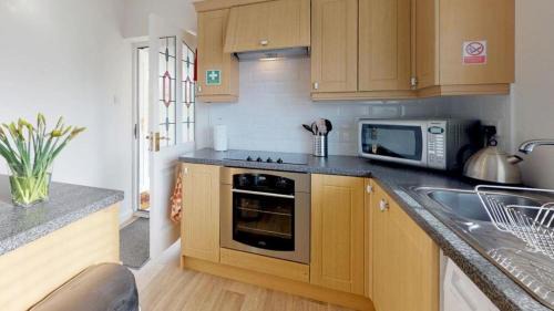 Hendrerwydd House | Bracdy Cottage