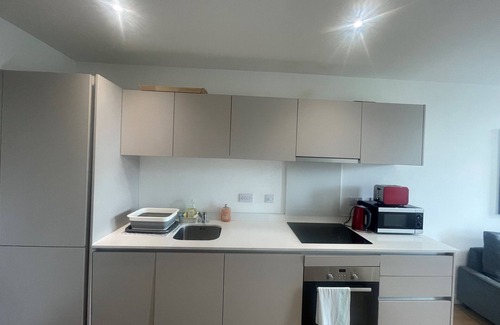 Bracknell Apartment | Bracknell Stunning, Two Bedroom (Two Bath) Apartment with Spectacular Views