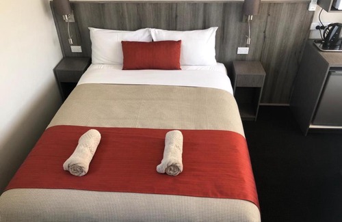Cootamundra Hotel | Bradman Motor Inn