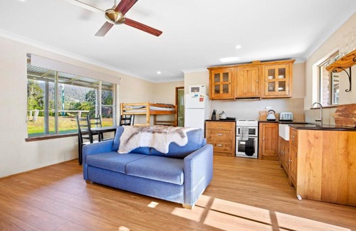 Central Tilba House | Braeside Cabin One Pinkwood