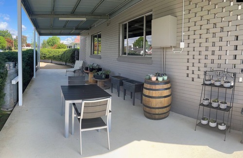 Inverell Apartment | "Braeview" - Cosy, Clean and Quiet