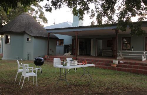 Moorreesburg Villa | Brakkies the Country dog Escape