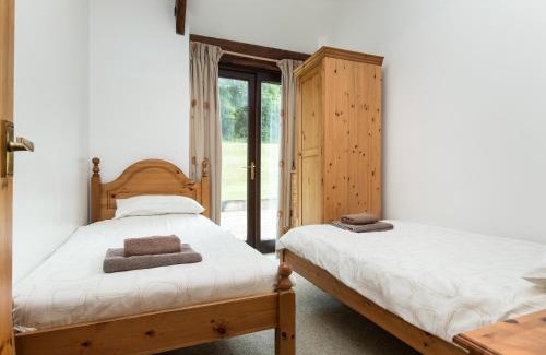 Shoscombe House | Bramble Cottage