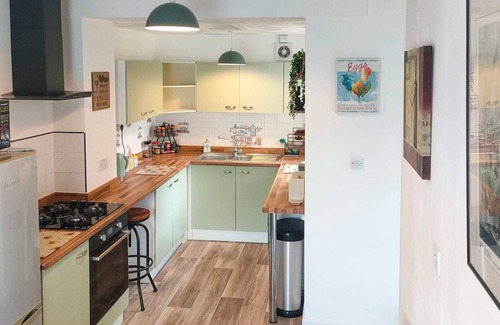 Rhondda Cynon Taff House | Bramble Cottage Rhondda Valley by StayStaycations
