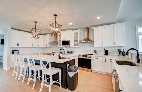McCutcheon Field House | BRAND NEW 10 Bedroom Oceanfront Estate | Private Pool, Hot Tub, Elevator