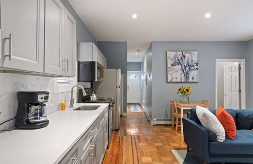 Pelham Bay House | Brand new 2 bedroom apartment in the schuylerville section on the Bronx