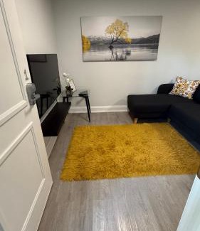 Ajax Apartment | Brand new 2 bedroom basement apartment