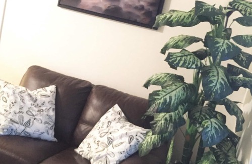 Brentwood Condo | Brand New 2 Bedroom Condo - Steps Away From Ctrain , University(Green Building)