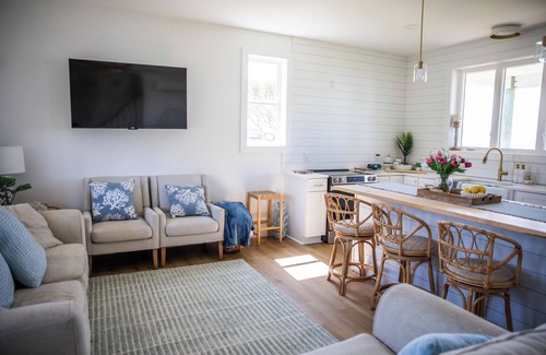 Harkers Island Cottage | Brand NEW 3 bedroom waterfront cottage on Harker's Island!