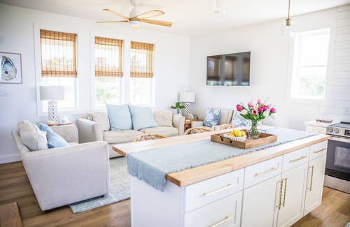 Harkers Island Cottage | Brand NEW 3 bedroom waterfront cottage on Harker's Island!